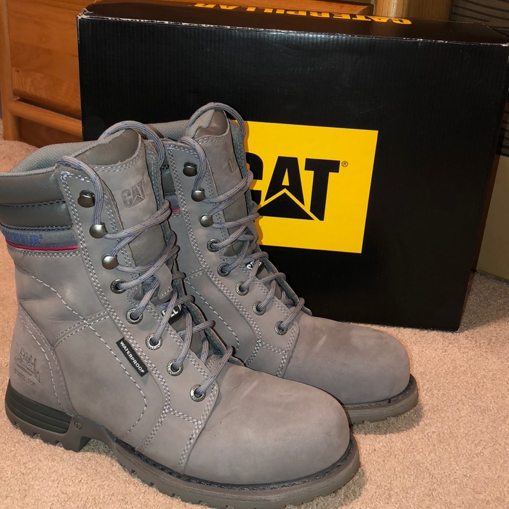 Women’s caterpillar boots!